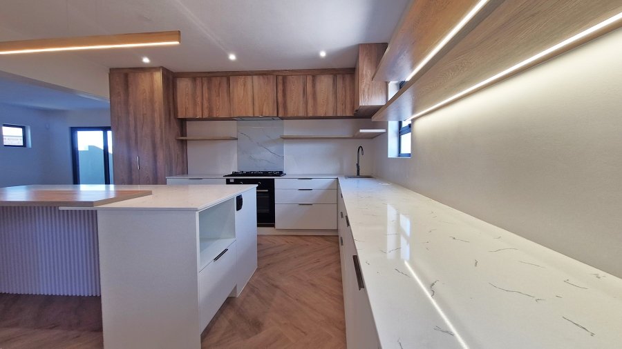 3 Bedroom Property for Sale in Country Club Western Cape